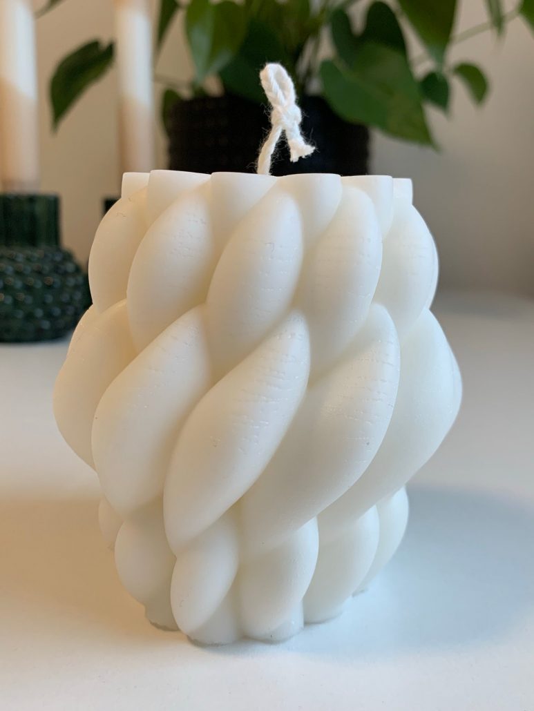 Funky Candle Offwhite (M)